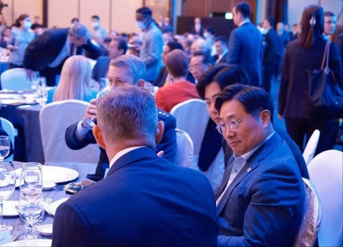 Thứ trưởng Bộ Quốc phòng Hàn Quốc phụ trách Chính sách Cho Chang-rae tại diễn đàn Đối thoại Shangri-La. (Ảnh: Yonhap) Thứ trưởng Bộ Quốc phòng Hàn Quốc phụ trách Chính sách Cho Chang-rae tại diễn đàn Đối thoại Shangri-La. (Ảnh: Yonhap)