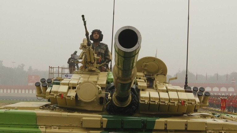 Xe tăng T-72 của Ấn Độ. (Ảnh: Getty Images)