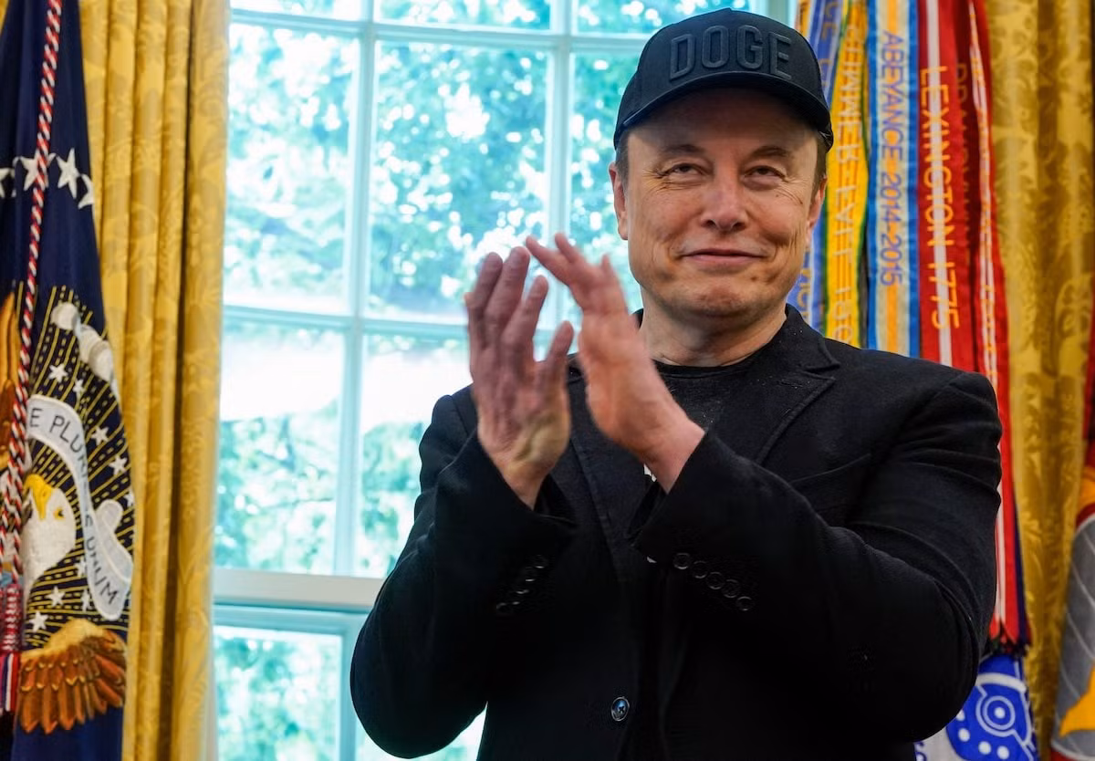 Tổng thống Trump khen ngợi những cống hiến của tỷ phú Elon Musk. (Ảnh: Reuters) Tổng thống Trump khen ngợi những cống hiến của tỷ phú Elon Musk. (Ảnh: Reuters)