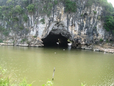 Hang Hiểm, nơi ông Minh và hai cháu bé gặp nạn