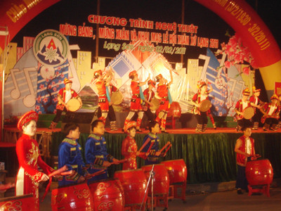 Chương trình văn nghệ đặc sắc đêm giao thừa tại Lạng Sơn. Ảnh: Nguyễn Duy Chiến