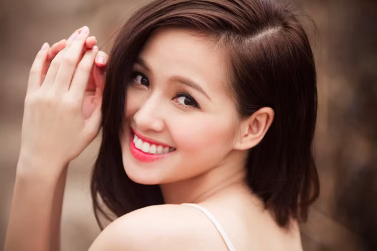 Tâm Tít với vẻ đẹp dịu dàng, tiểu thư. Tâm Tít với vẻ đẹp dịu dàng, tiểu thư