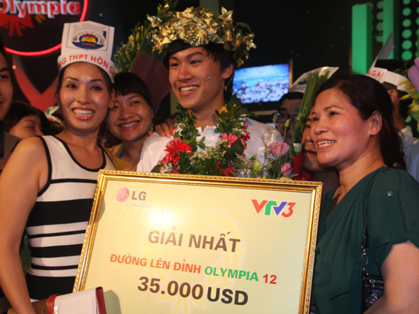 Nếu bỏ đi câu hỏi sai, nhà vô địch Đặng Thái Hoàng chỉ đạt 220 điểm, thấp hơn người về nhì là Thân Ngọc Tĩnh (240 điểm)