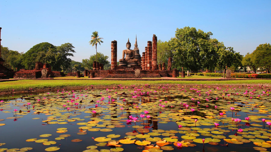 Garuda được coi là biểu tượng tôn giáo và tín ngưỡng với người Thái cũng như Hoàng gia Thái Lan. Garuda là gì sau đây?