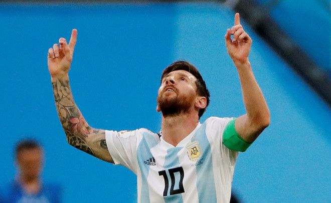 Argentina lách qua khe cửa hẹp vào vòng 1/8 World Cup ảnh 24
