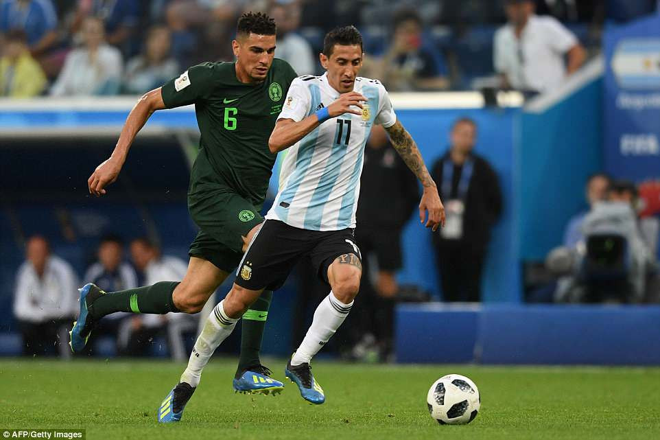 Argentina lách qua khe cửa hẹp vào vòng 1/8 World Cup ảnh 31
