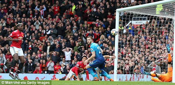 Dự bị lập công, M.U thắng nhọc Arsenal ảnh 11