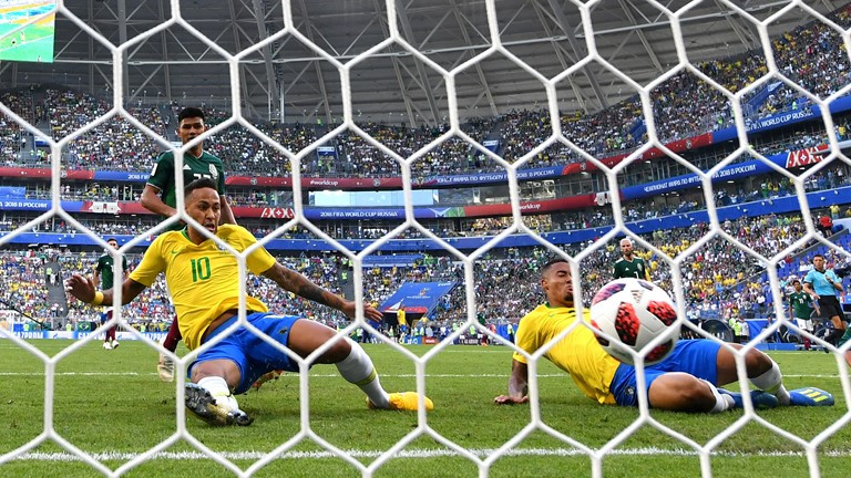 Neymar tỏa sáng, Brazil vào tứ kết World Cup 2018 ảnh 31