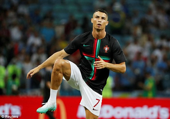 Bồ Đào Nha thua Uruguay, Ronaldo theo chân Messi về nước ảnh 10