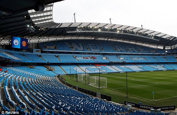 Ngược dòng khó tin, M.U cản Man City vô địch sớm ảnh 9