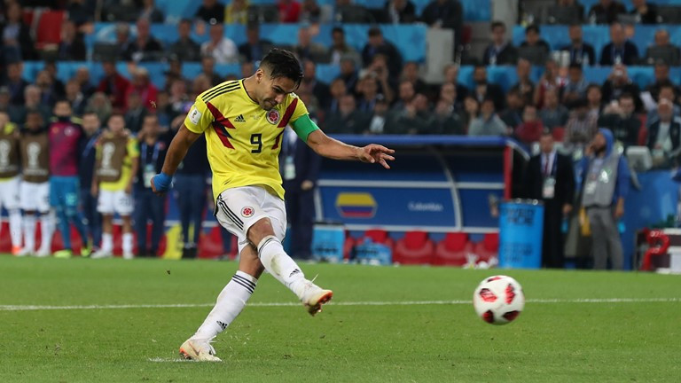 Thắng màn 'đấu súng' siêu kịch tính, Anh vào tứ kết gặp Thụy Điển ảnh 42