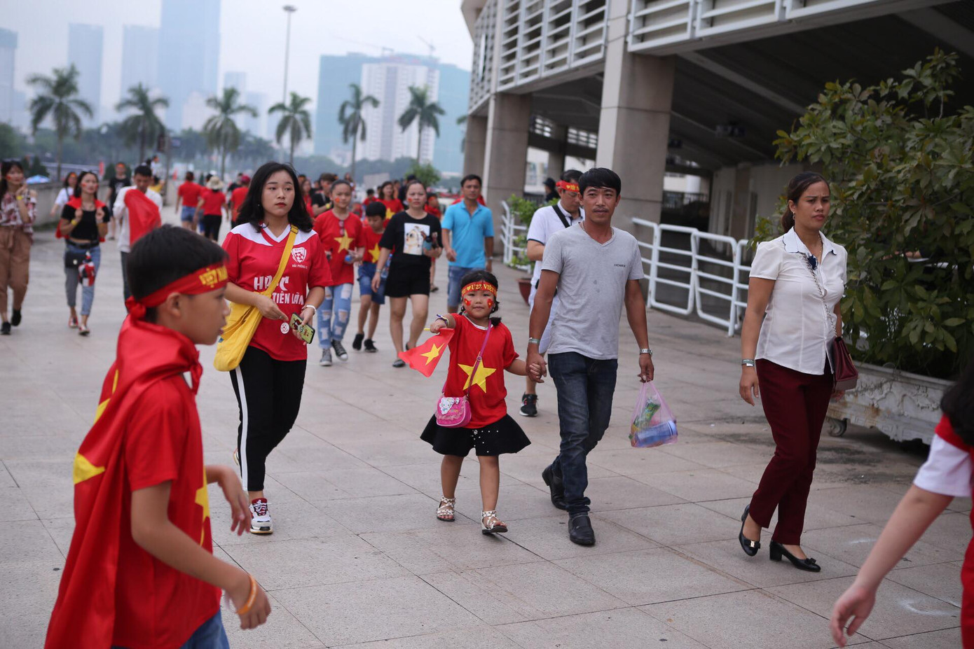 Olympic Việt Nam đã về tới sân bay Nội Bài ảnh 7