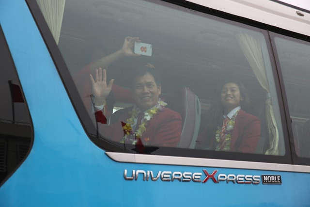 Olympic Việt Nam đã về tới sân bay Nội Bài ảnh 2