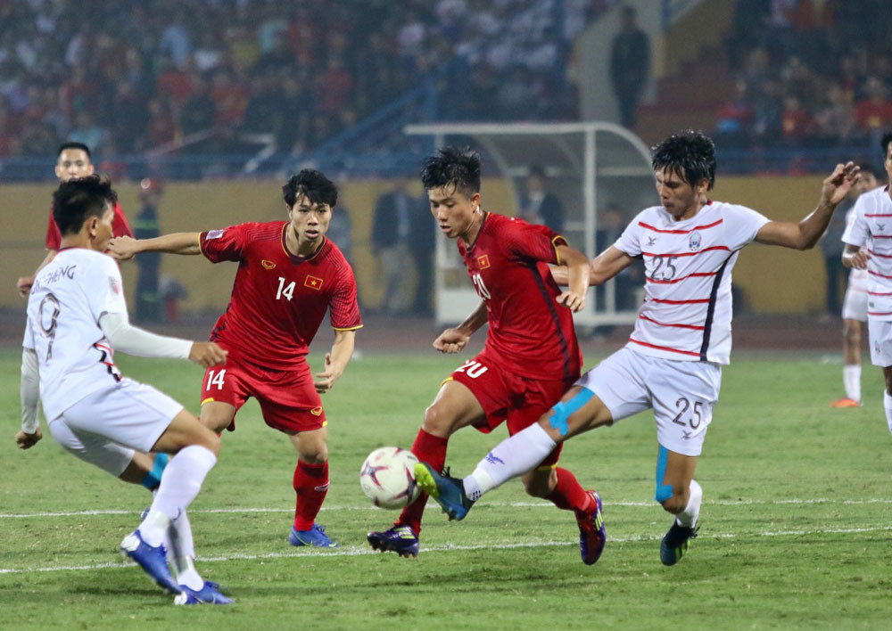 Thắng Campuchia 3-0, tuyển Việt Nam vào bán kết AFF Cup ảnh 3