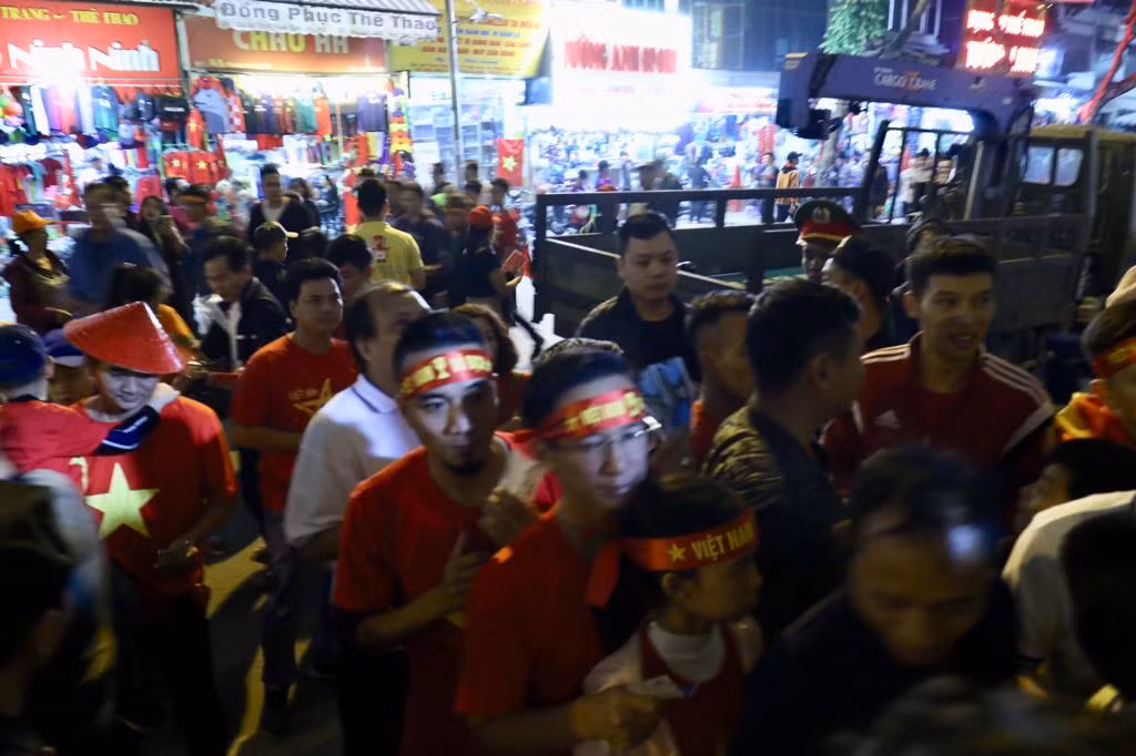 Thắng Campuchia 3-0, tuyển Việt Nam vào bán kết AFF Cup ảnh 16