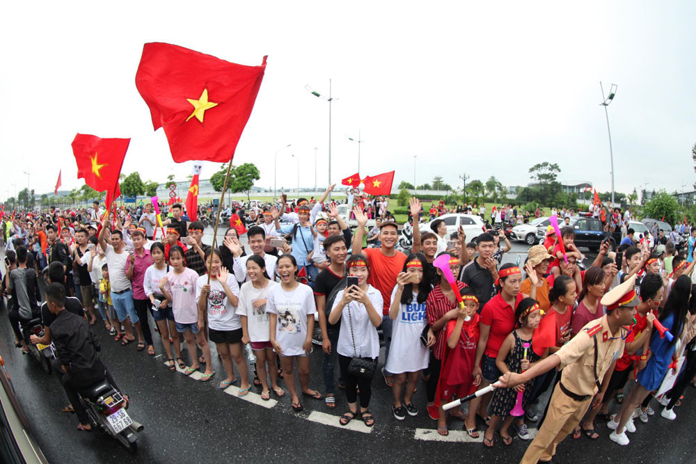 Olympic Việt Nam đã về tới sân bay Nội Bài ảnh 14