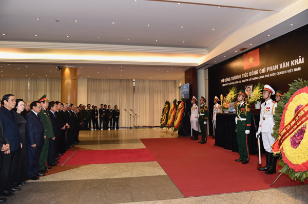 Thương tiếc tiễn đưa nguyên Thủ tướng Phan Văn Khải về đất mẹ ảnh 2