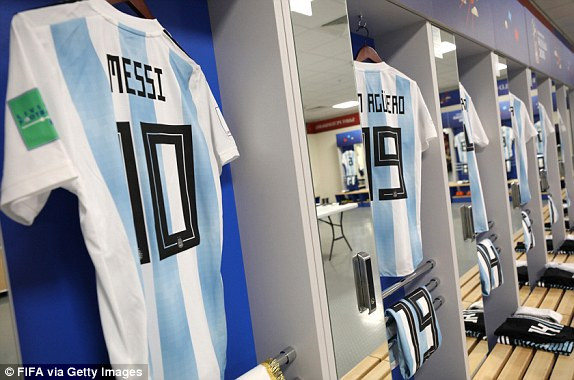 Argentina lách qua khe cửa hẹp vào vòng 1/8 World Cup ảnh 12