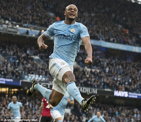 Ngược dòng khó tin, M.U cản Man City vô địch sớm ảnh 14