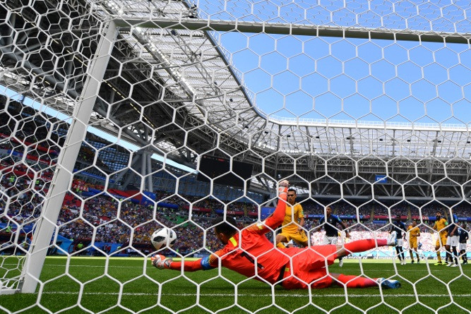 Pogba và công nghệ VAR giải cứu Pháp trước Australia ảnh 20