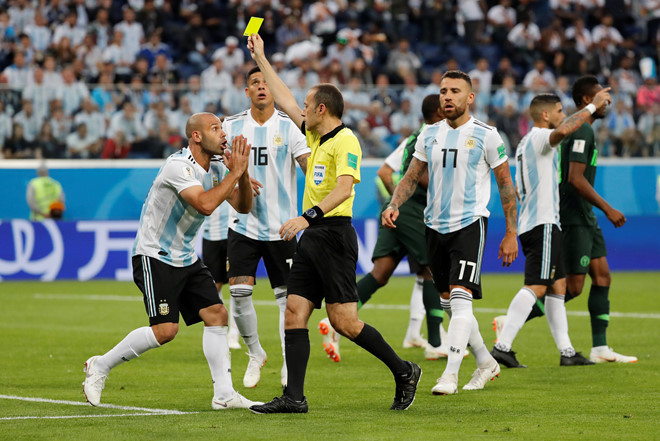 Argentina lách qua khe cửa hẹp vào vòng 1/8 World Cup ảnh 26