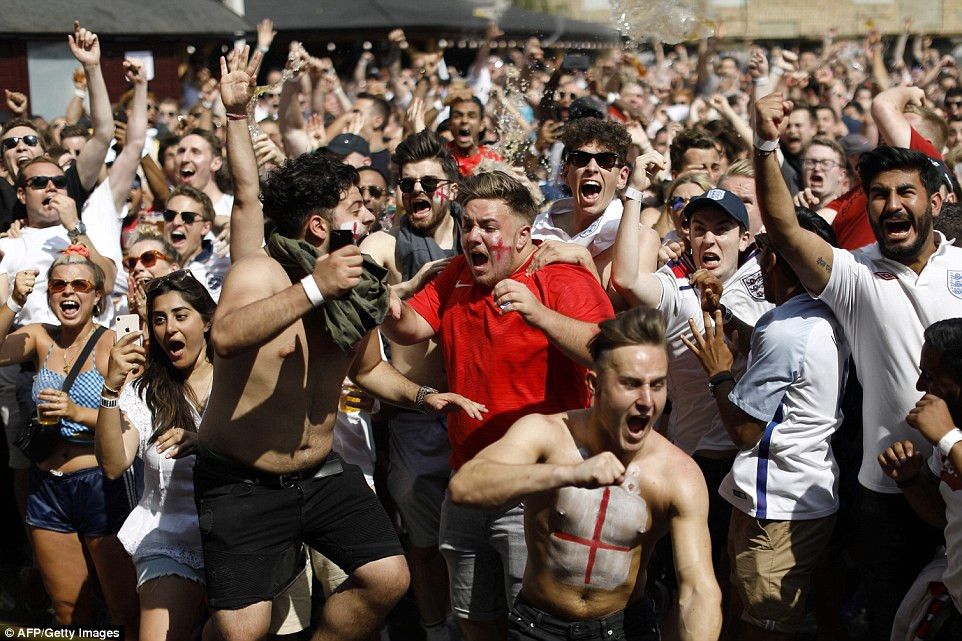 Tiễn Thụy Điển về nước, Anh vào bán kết World Cup sau 28 năm ảnh 31