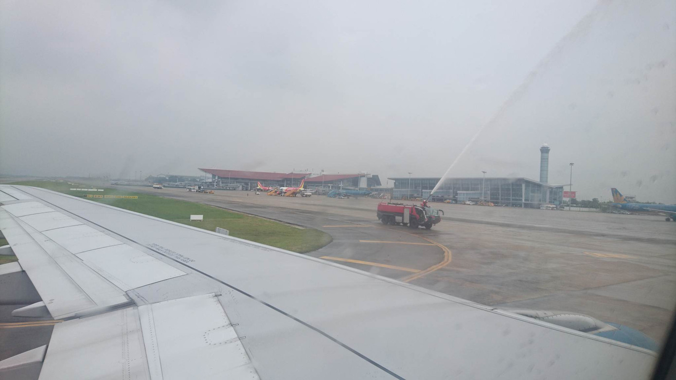 Olympic Việt Nam đã về tới sân bay Nội Bài ảnh 24