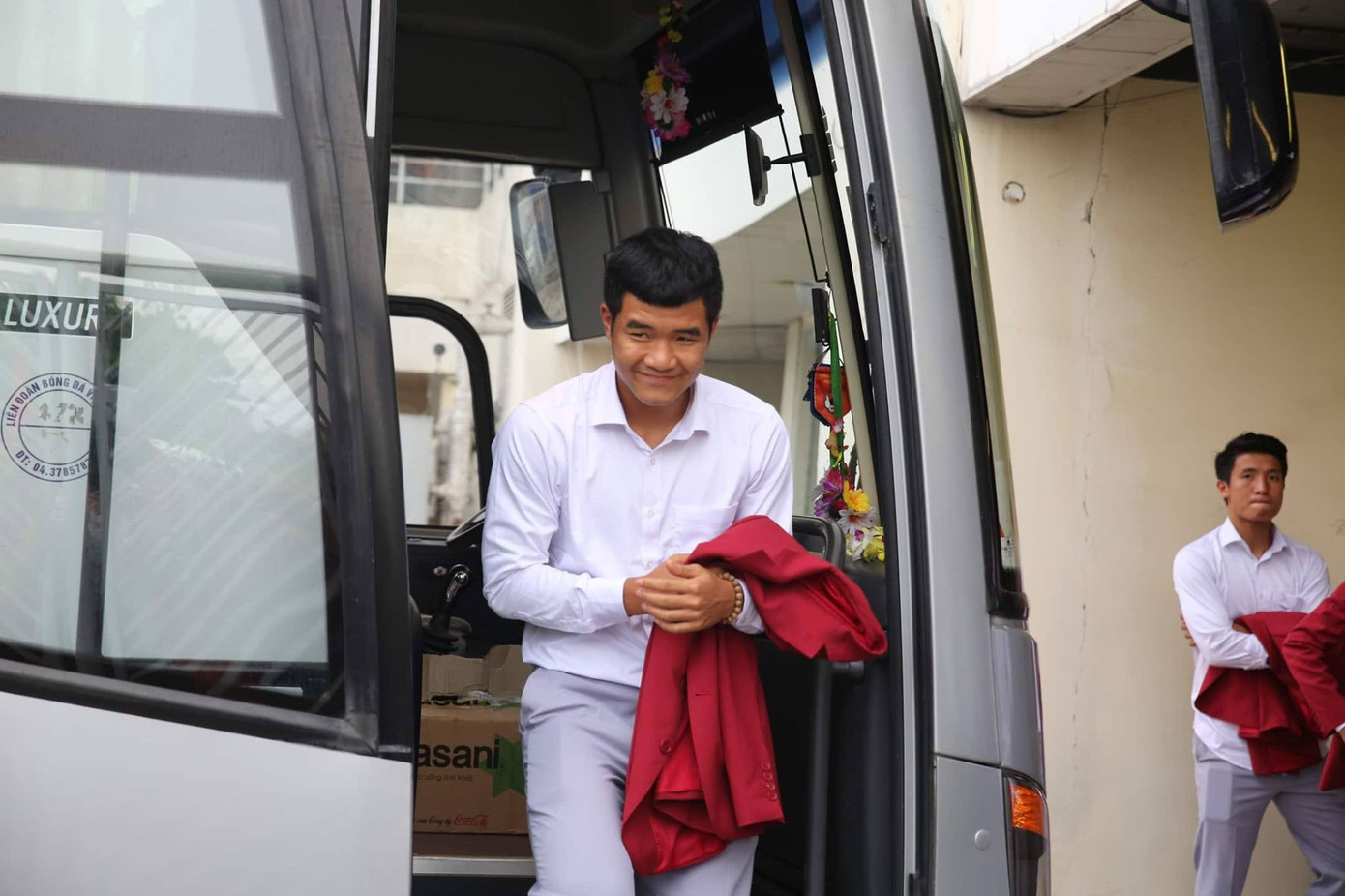 Olympic Việt Nam đã về tới sân bay Nội Bài ảnh 5