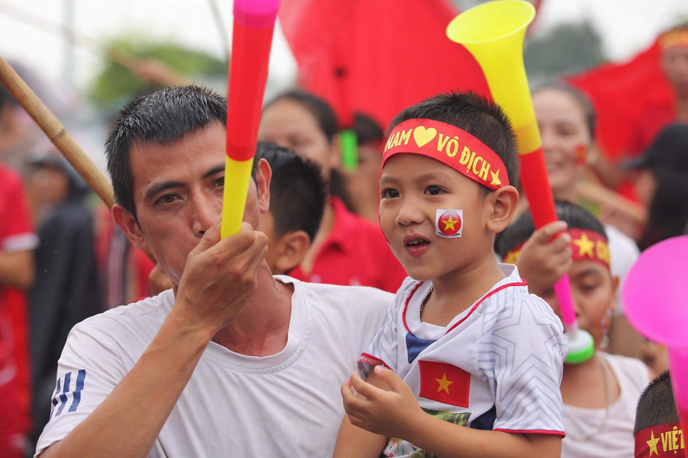 Olympic Việt Nam đã về tới sân bay Nội Bài ảnh 36