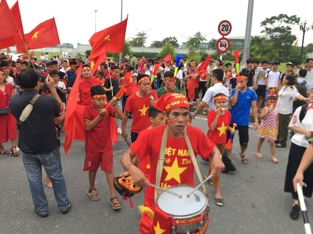 Olympic Việt Nam đã về tới sân bay Nội Bài ảnh 44