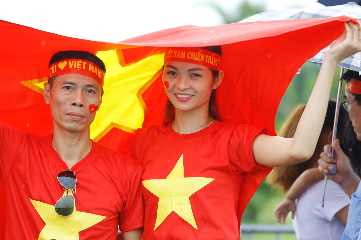 Olympic Việt Nam đã về tới sân bay Nội Bài ảnh 39