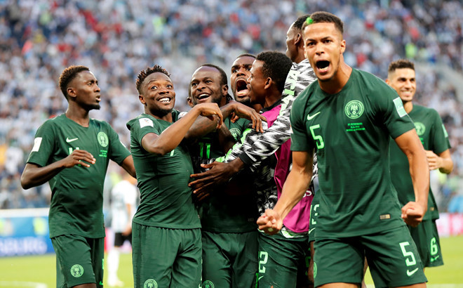 Argentina lách qua khe cửa hẹp vào vòng 1/8 World Cup ảnh 29