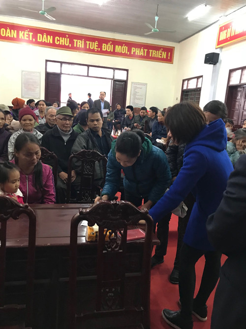 Trao quà Tết cho người nghèo ở Thanh Hóa ảnh 2