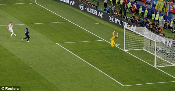 Hạ gục Croatia, Pháp vô địch World Cup sau 20 năm ảnh 46