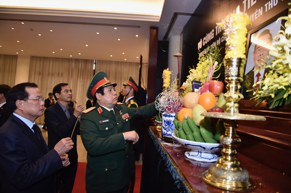 Thương tiếc tiễn đưa nguyên Thủ tướng Phan Văn Khải về đất mẹ ảnh 3