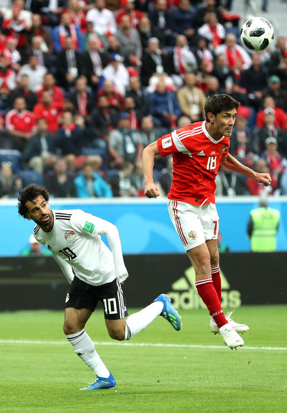 Hậu vệ Nga nói về việc 'khóa chân' siêu sao Salah ảnh 1