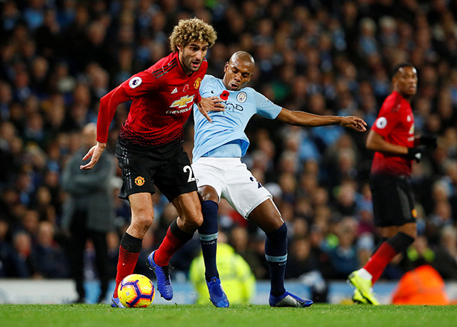 Thắng dễ M.U ở derby, Man City tái chiếm ngôi đầu Ngoại hạng Anh ảnh 13