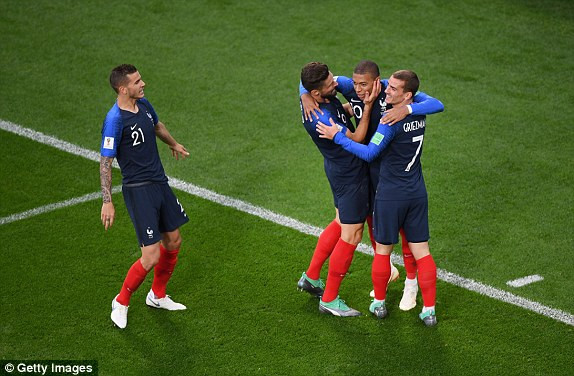 Pháp vào vòng 1/8 World Cup nhờ bàn thắng lịch sử của Mbappe ảnh 7