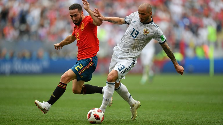 Thắng nghẹt thở Tây Ban Nha bằng 'đấu súng', Nga tiến vào tứ kết ảnh 29