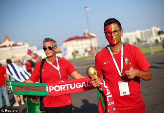 Bồ Đào Nha thua Uruguay, Ronaldo theo chân Messi về nước ảnh 9