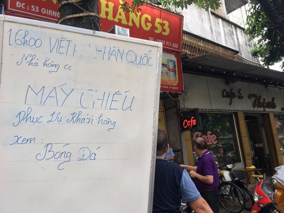 Ngàn cung bậc cảm xúc của CĐV Việt Nam ở trận bán kết ảnh 57