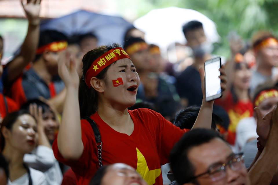 Ngàn cung bậc cảm xúc của CĐV Việt Nam ở trận bán kết ảnh 11