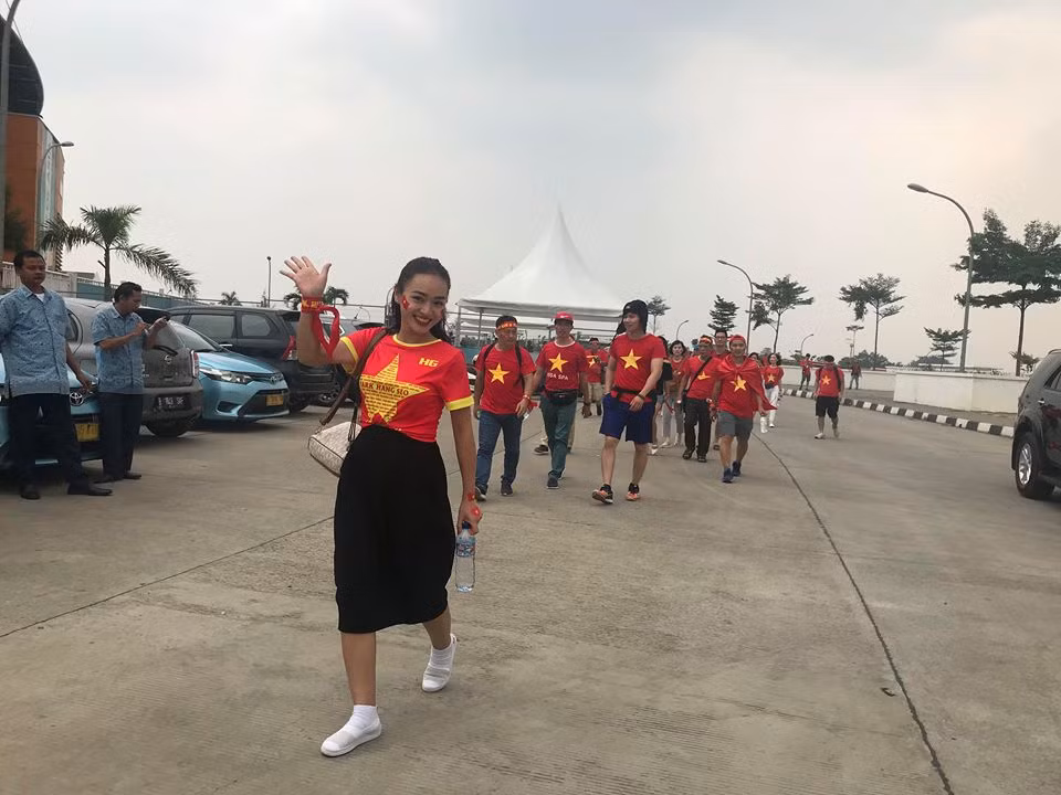 Ngàn cung bậc cảm xúc của CĐV Việt Nam ở trận bán kết ảnh 55