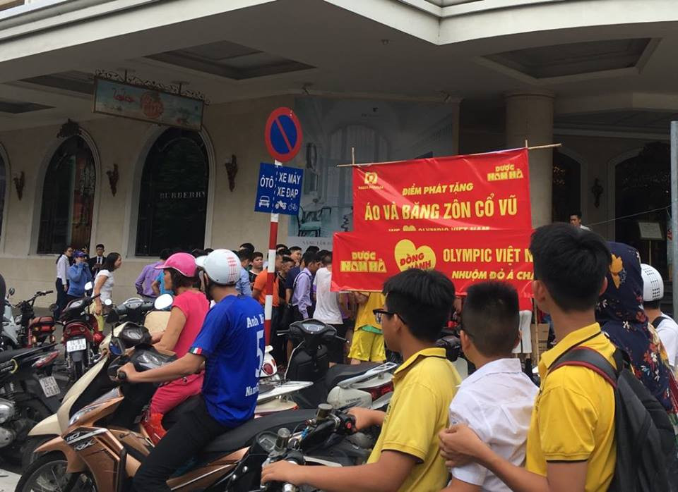 Ngàn cung bậc cảm xúc của CĐV Việt Nam ở trận bán kết ảnh 60