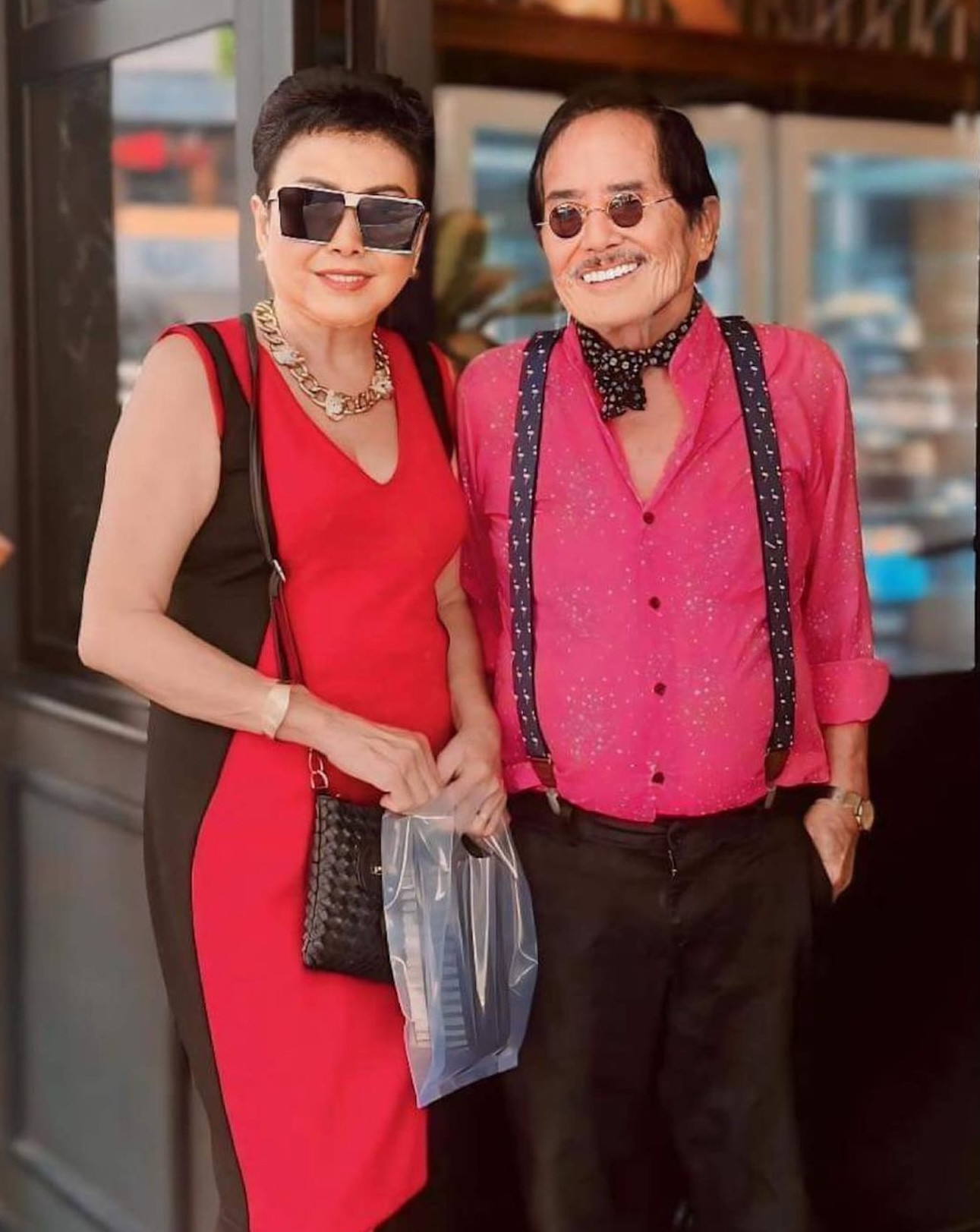 Nhạc sĩ Xuân Hùng và chị Xuân Hòa đã làm nên tên tuổi phòng trà Tiếng Xưa. Nhạc sĩ Xuân Hùng và chị Xuân Hòa đã làm nên tên tuổi phòng trà Tiếng Xưa.