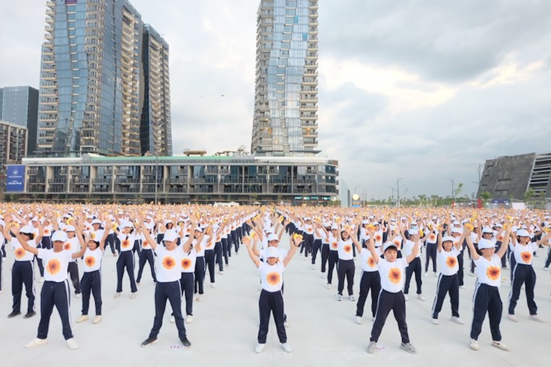 Chương trình đồng diễn thể dục tại Công viên bờ sông Sài Gòn Chương trình đồng diễn thể dục tại Công viên bờ sông Sài Gòn