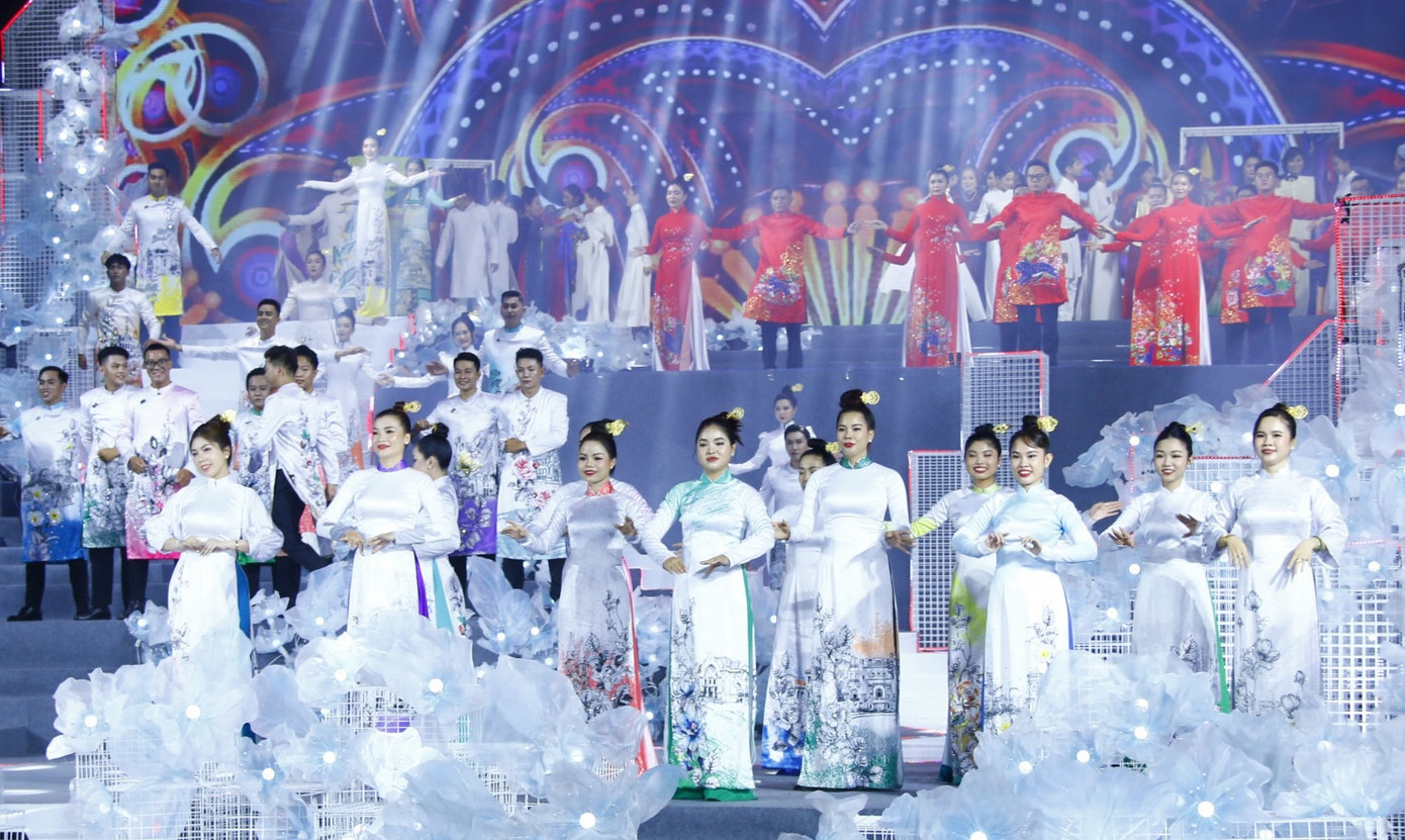 Đêm chung kết được diễn ra với sự đầu tư quy mô, sang trọng