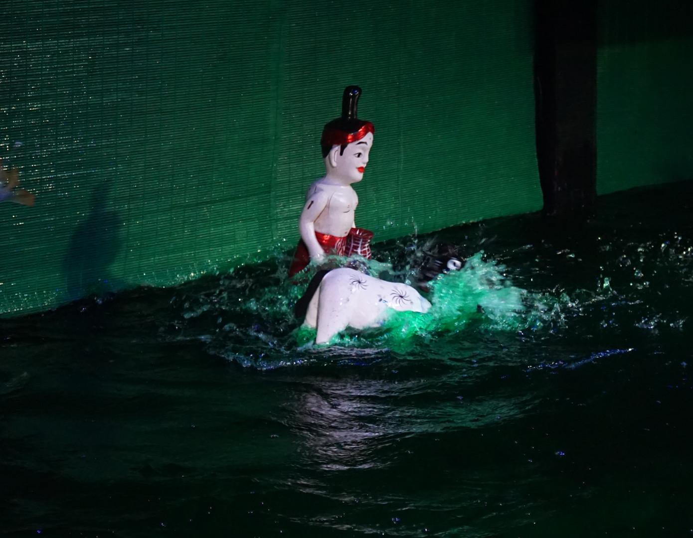 Anh hùng huyền thoại Yết Kiêu và con trâu trắng.