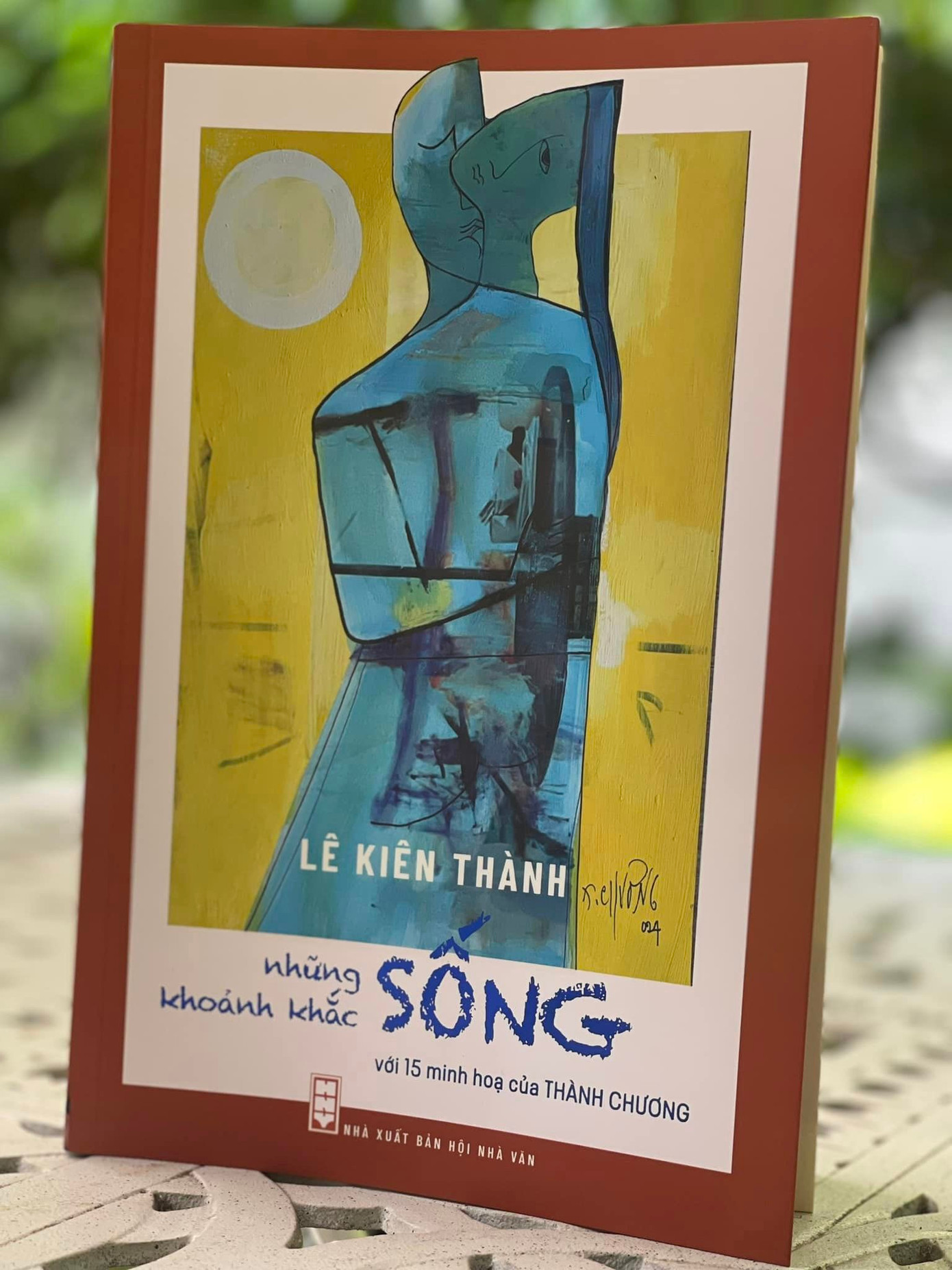 Bìa cuốn sách Những khoảnh khắc sống. Bìa cuốn sách Những khoảnh khắc sống.