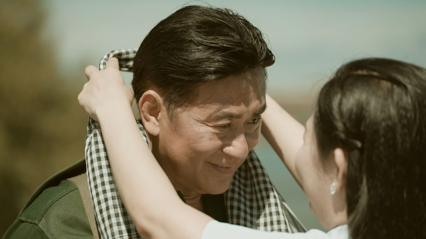 NSND Tạ Minh Tâm hóa thân vào vai anh bộ đội.